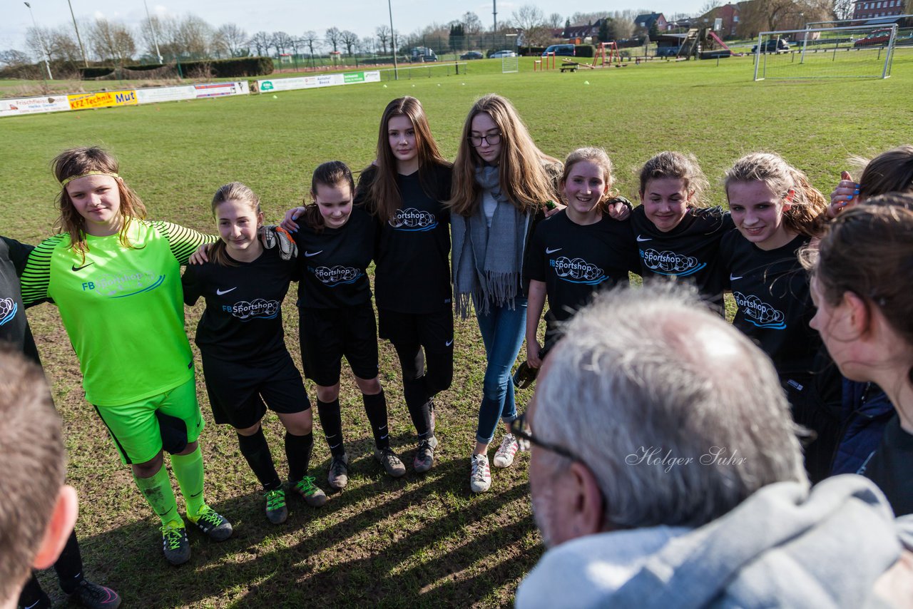 Bild 330 - C-Juniorinnen SV Steinhorst/Labenz - TSV Friedrichsberg-Busdorf : Ergebnis: 5:0